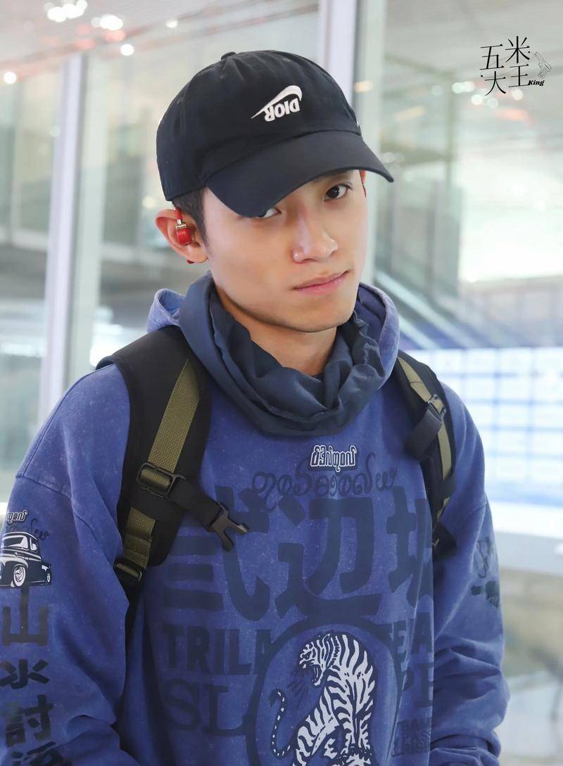 易烊千玺选择了属于自己的独特道路,而宿舍里最为低调的周政杰,也在