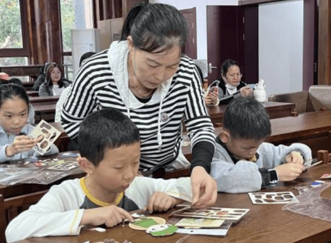 红色精神永传承 环保理念入童心 (图1) 红色精神永传承 环保理念入童心 (图1)