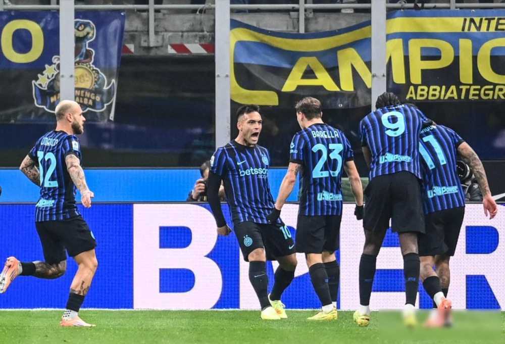 4-0横扫!意甲榜首易主:国米挤掉米兰,法布雷加斯惨败