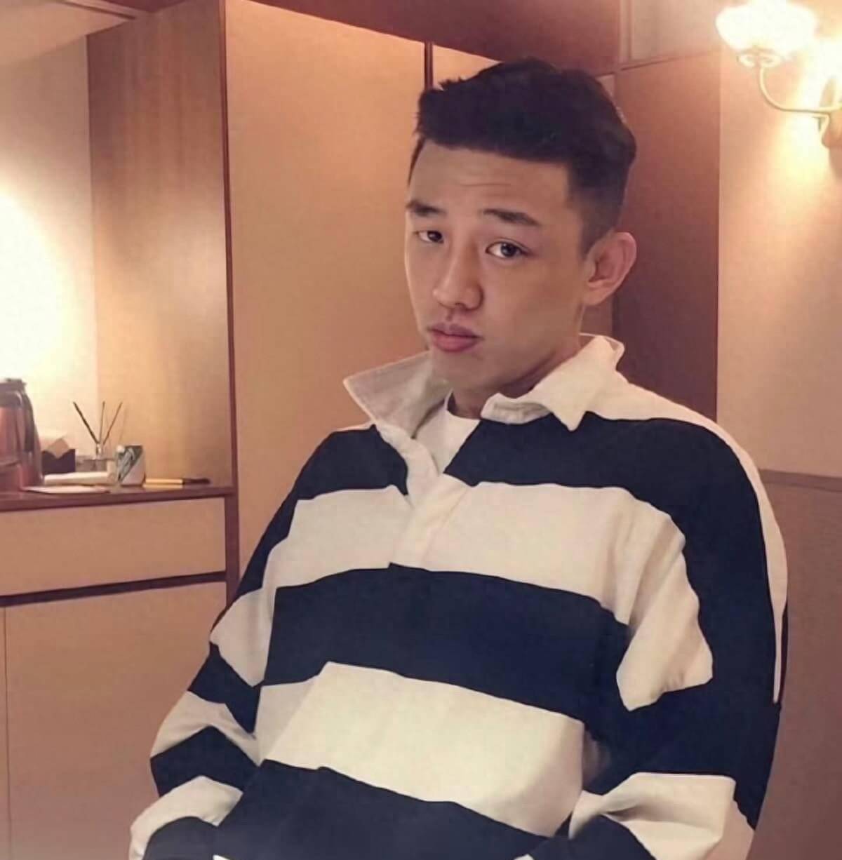 刘亚仁现身上海酒吧!和同性互动照遭曝光