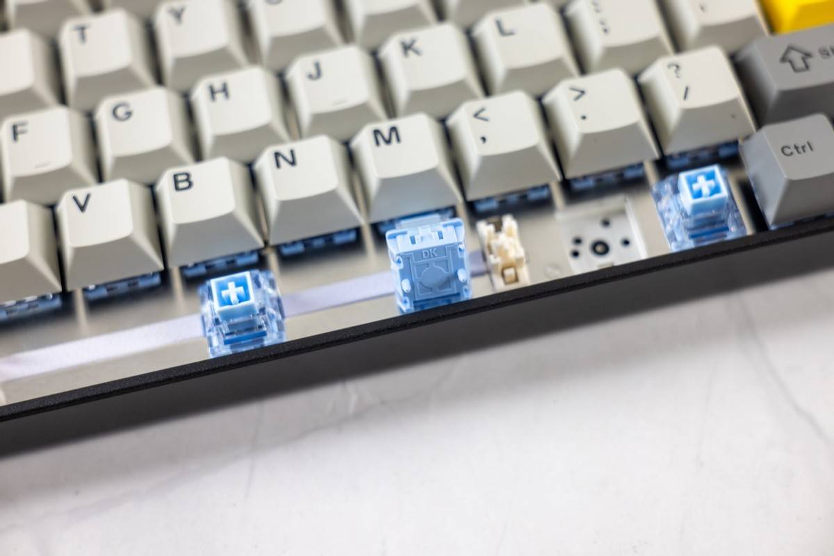 颜值高,手感好,高RT精度,黑爵AK680 V2 RGB磁轴电竞键盘体验