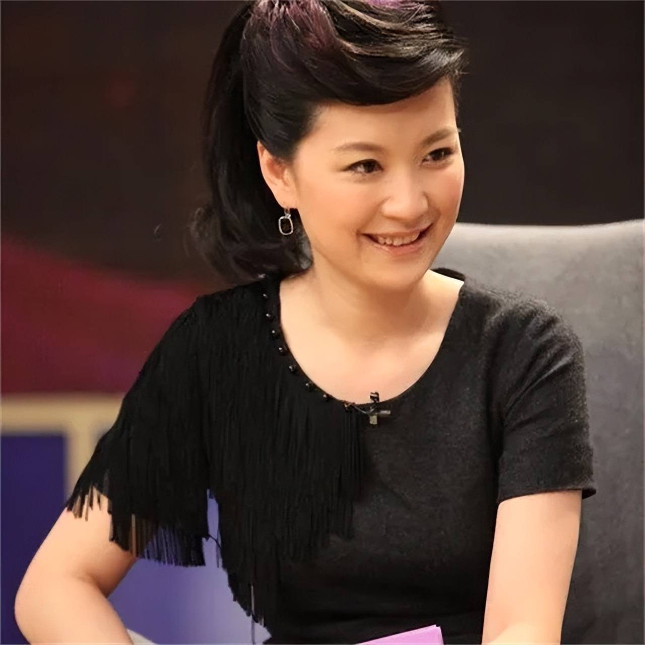 知名主持陈蓉:被黑后回老东家做幕后,嫁海归老公儿女双全