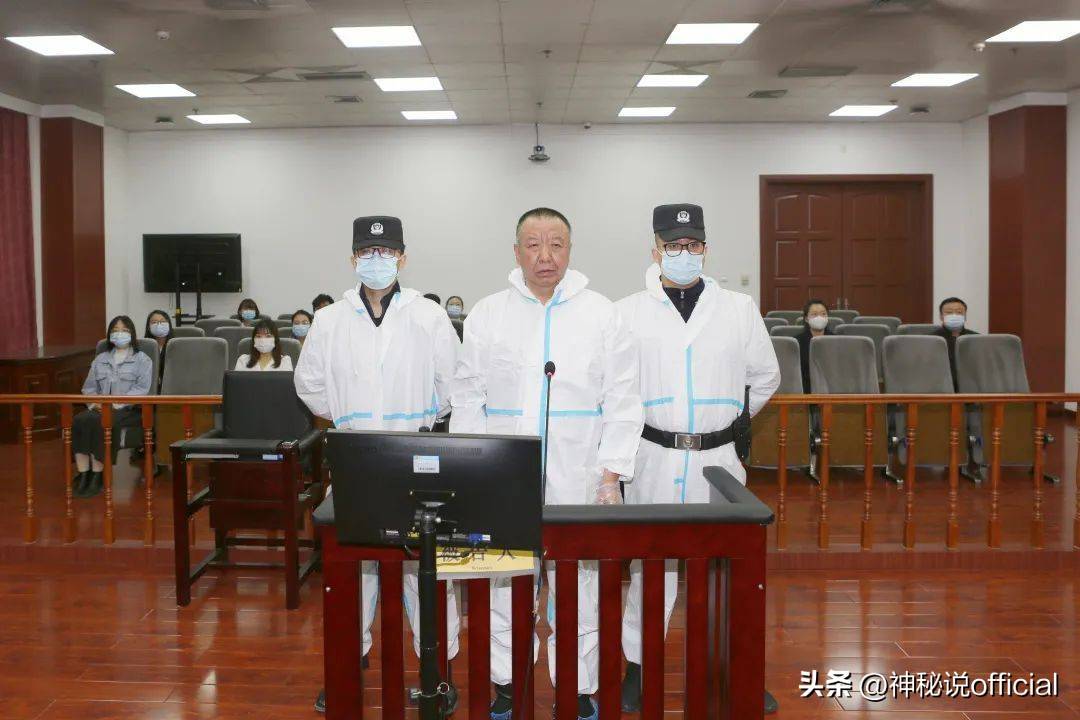 19年甘肃夫妻虎双规,妻子恶名远扬,烟灰缸1万元打人成习惯