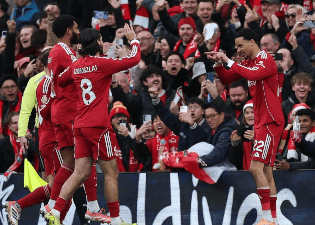 萨拉赫创造英超历史,利物浦最强前锋诞生:轰入10粒进球