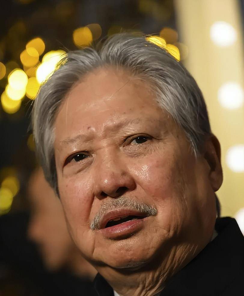 李连杰回应"变年轻"仅3天,洪金宝儿子发声,回春真相大白