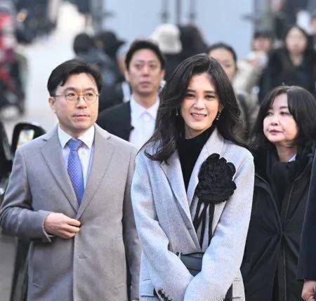 55岁的三星长公主李富真露面!