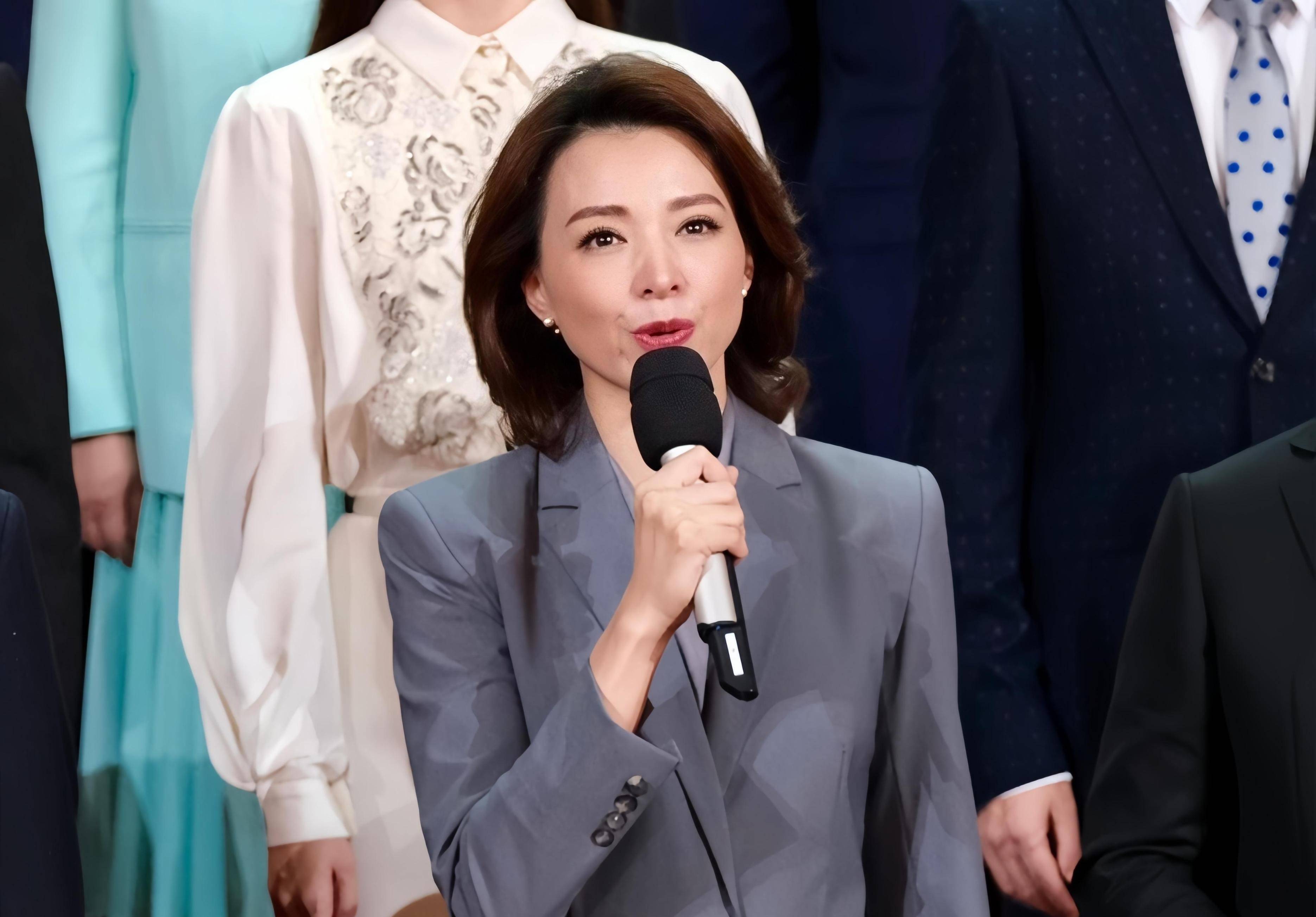 人前人后两副面孔?从央视"消失"的董卿,从不像表面那么简单