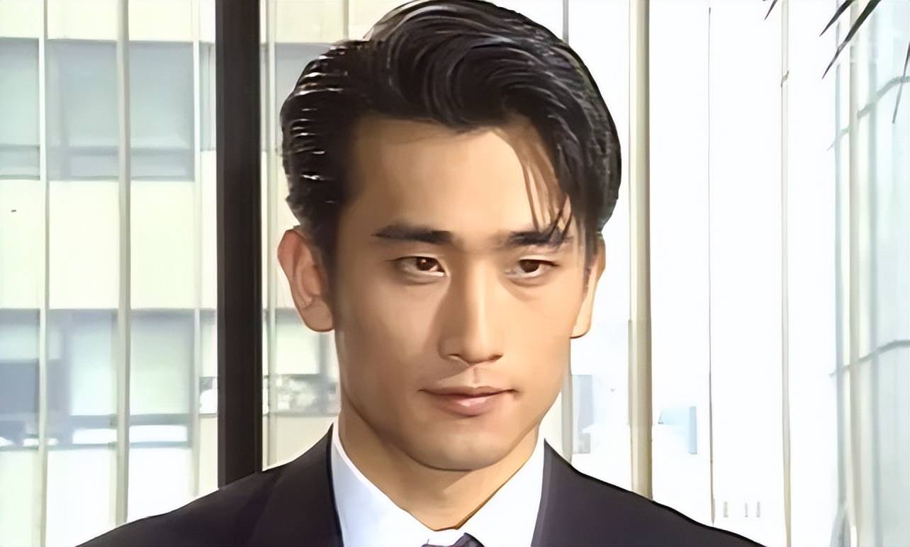 车仁表突然宣布结婚,结婚对象是他在电视剧《爱的火花》中的女主角