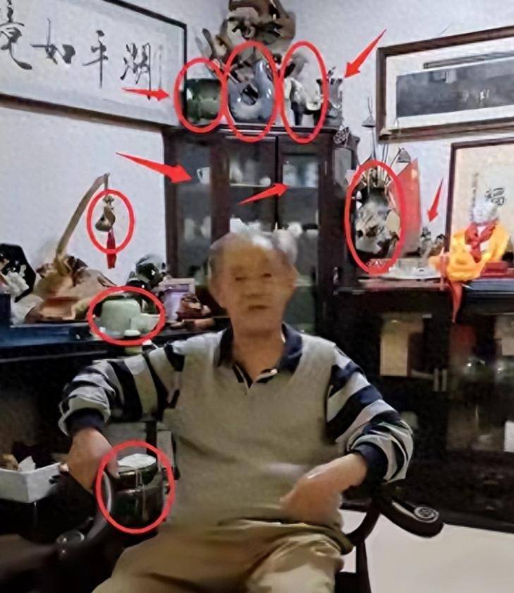 南京博物院前院长徐湖平家中成堆古董曝光:竟只有高中学历(图1)