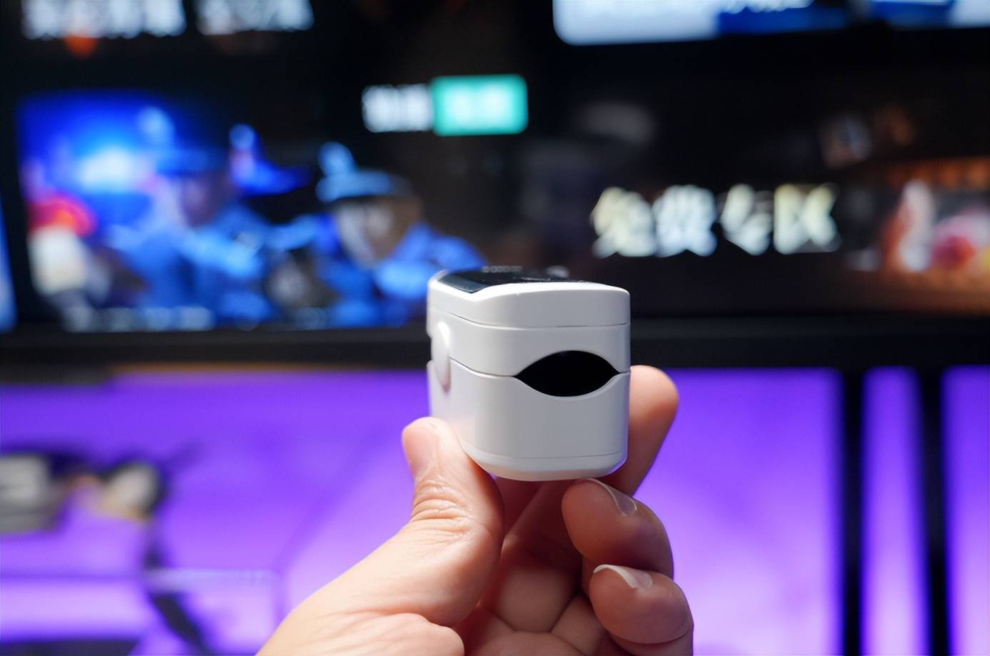 血氧仪选哪个？町石tinx指夹式血氧仪体验：原来这些人真的该备一个