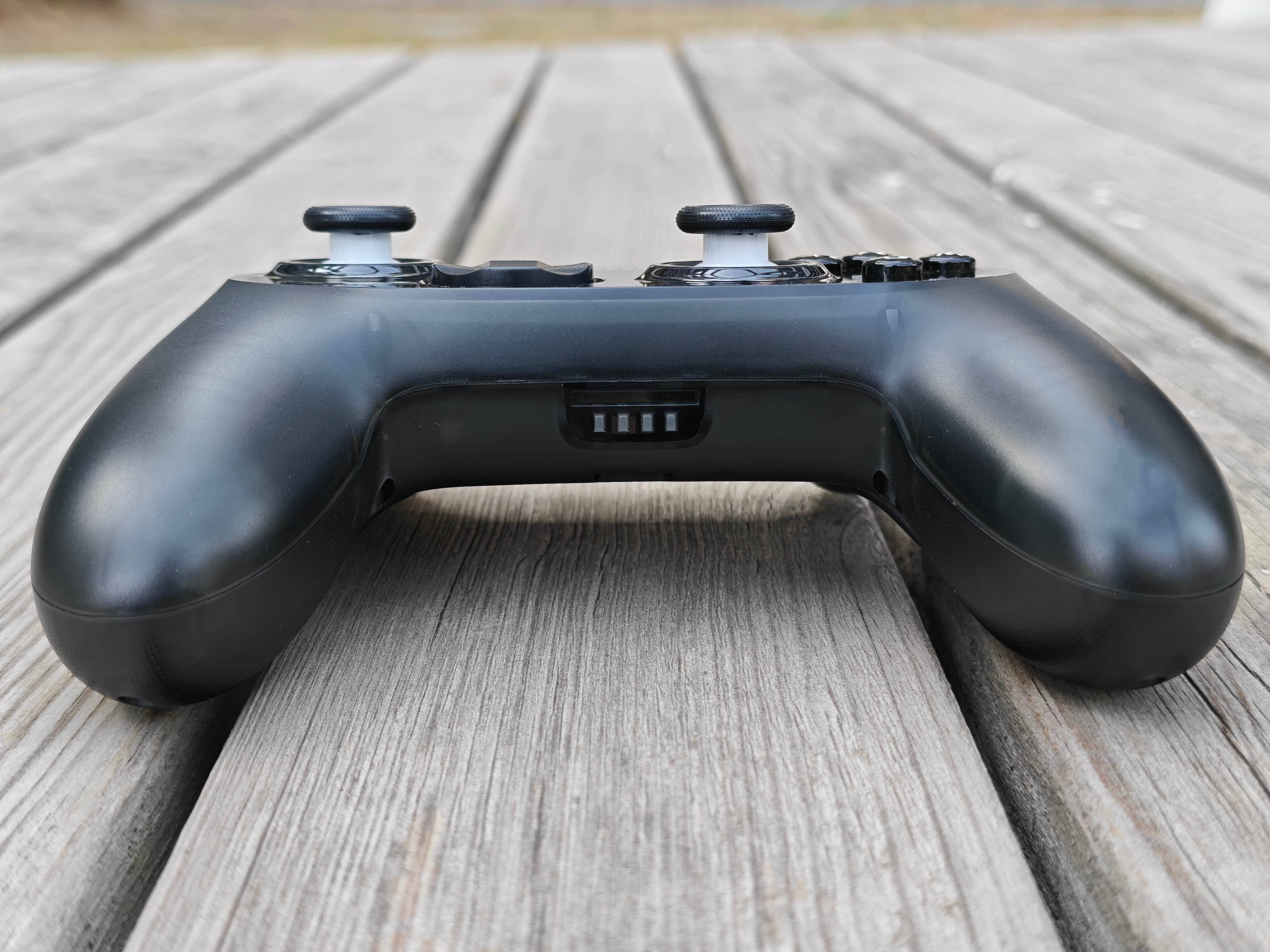 西圣GC1游戏手柄测评:全平台兼容的精准操控伴侣