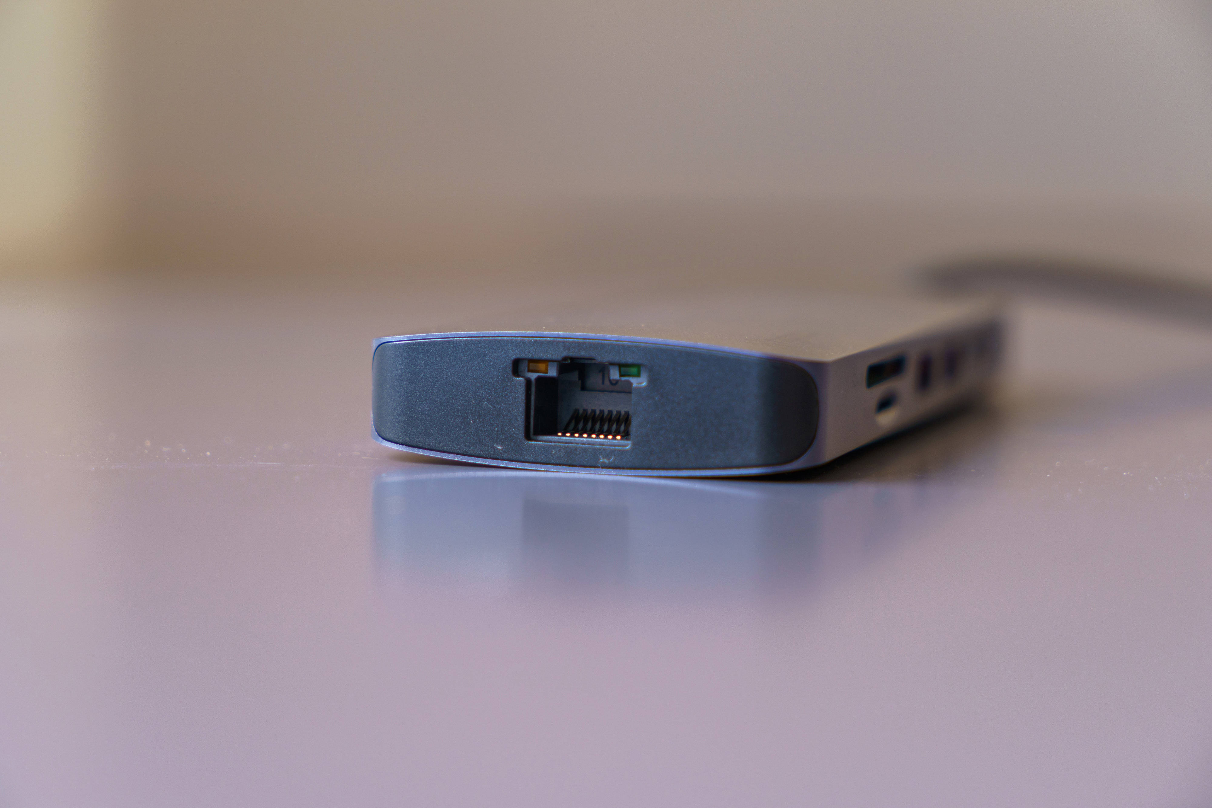 新品牌一上来就甩个“王炸”？海赛力HM11 Ultra智显双投屏扩展坞11合1体验分享