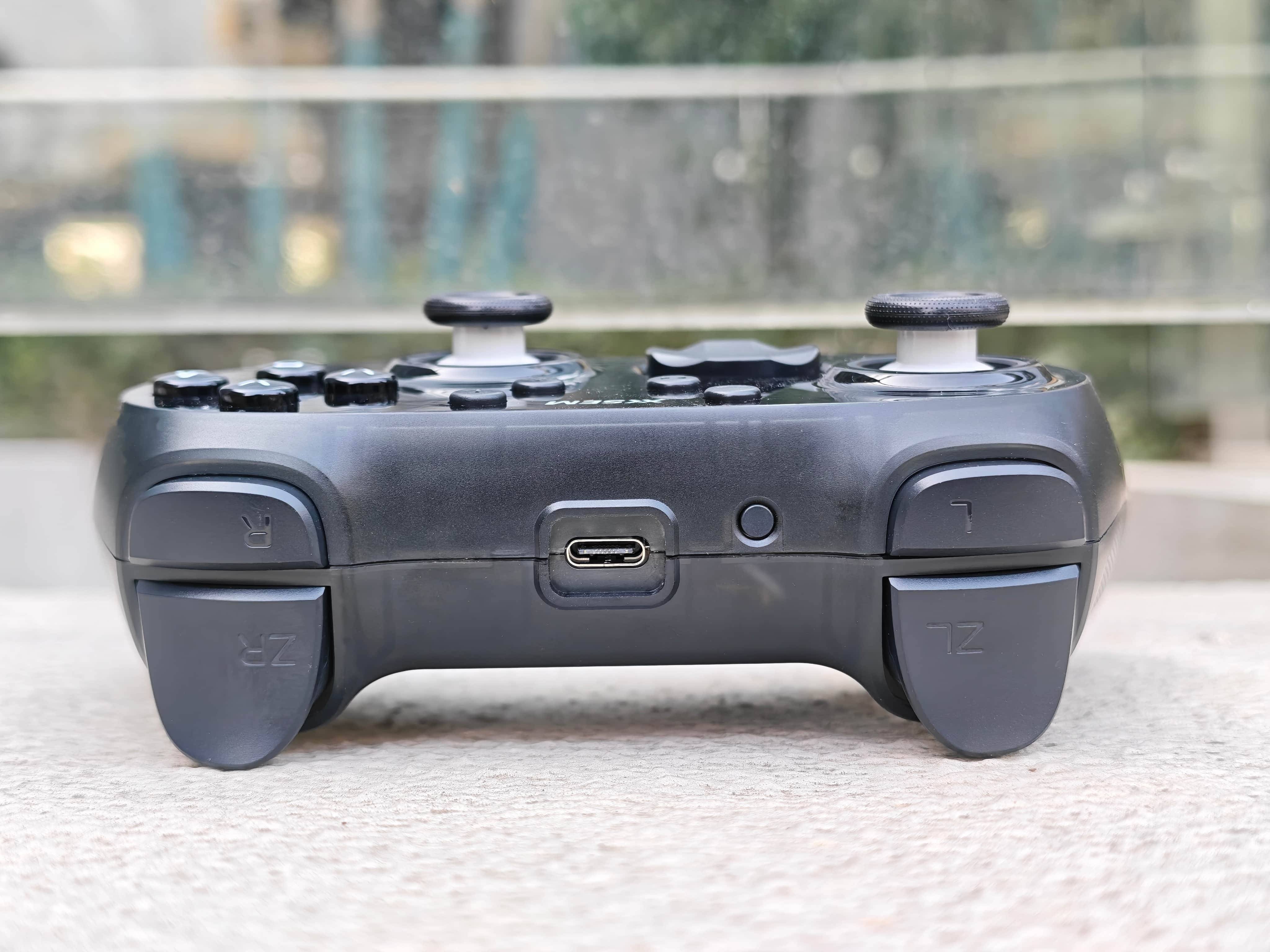 西圣GC1游戏手柄测评:全平台兼容的精准操控伴侣