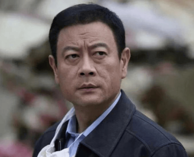 巫刚:28岁娶30岁同学赵英,15年后离婚,与陈瑾传绯闻,现状如何_搜狐网