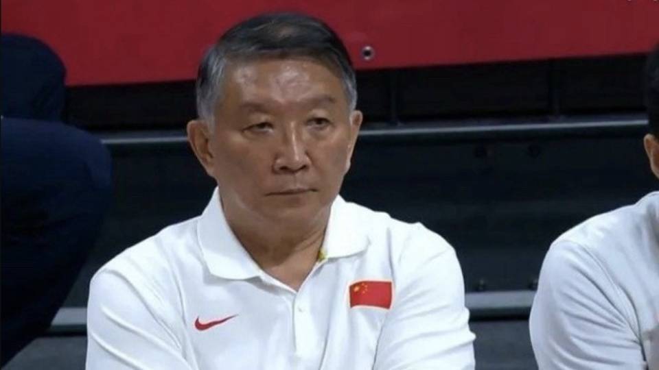 李梦或告别国家队，女篮主帅解释选拔要求，若输球请不要责骂69岁宫鲁鸣！