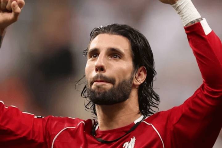 利物浦对阵利兹联预测首发阵容：绍博斯洛伊伤愈回归助力状态回升的红军