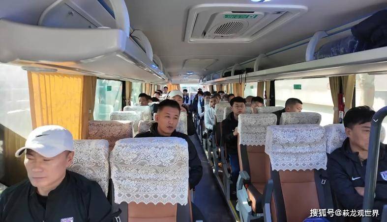 大连薅来五虎将，左路仍未补强！客战浦东必有掌声，中甲金手套PK黄子豪