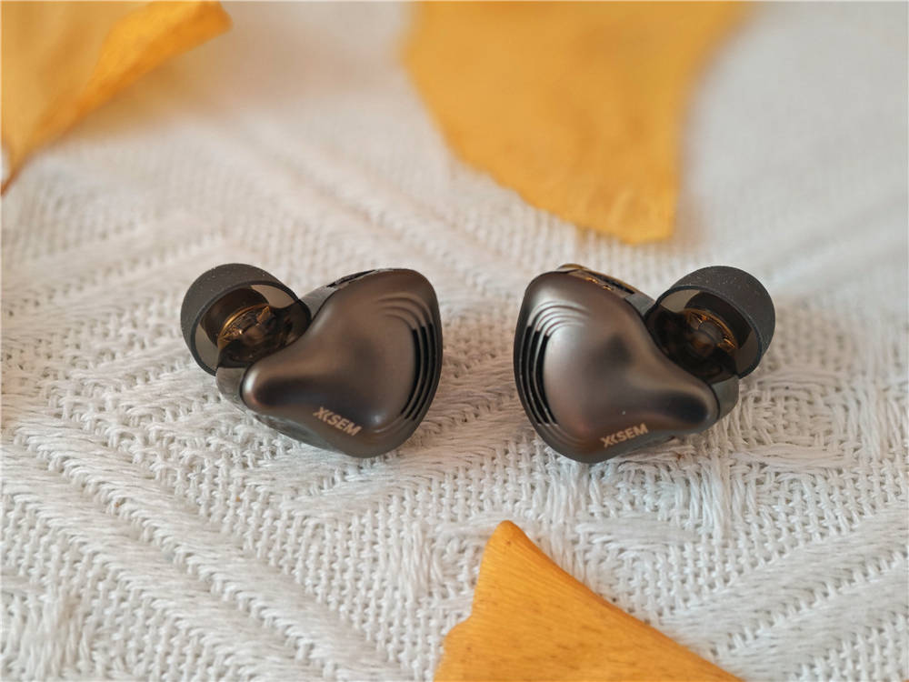 无线时代的有线坚守者：西圣HiFi耳机打造沉浸式听觉体验