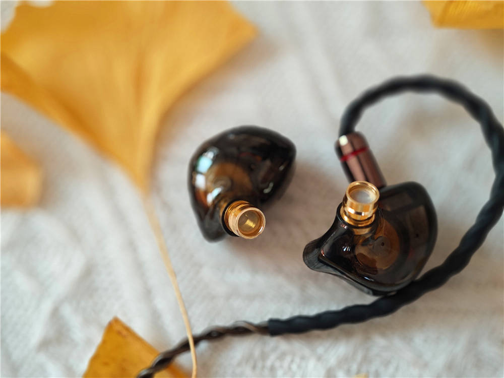 无线时代的有线坚守者：西圣HiFi耳机打造沉浸式听觉体验