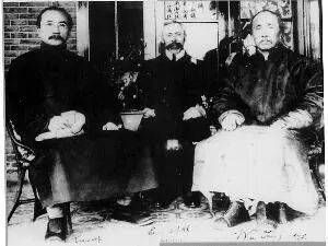 唐绍仪是辛亥革命南北和谈的代表,北洋政府首任国务总理,下野之后,他