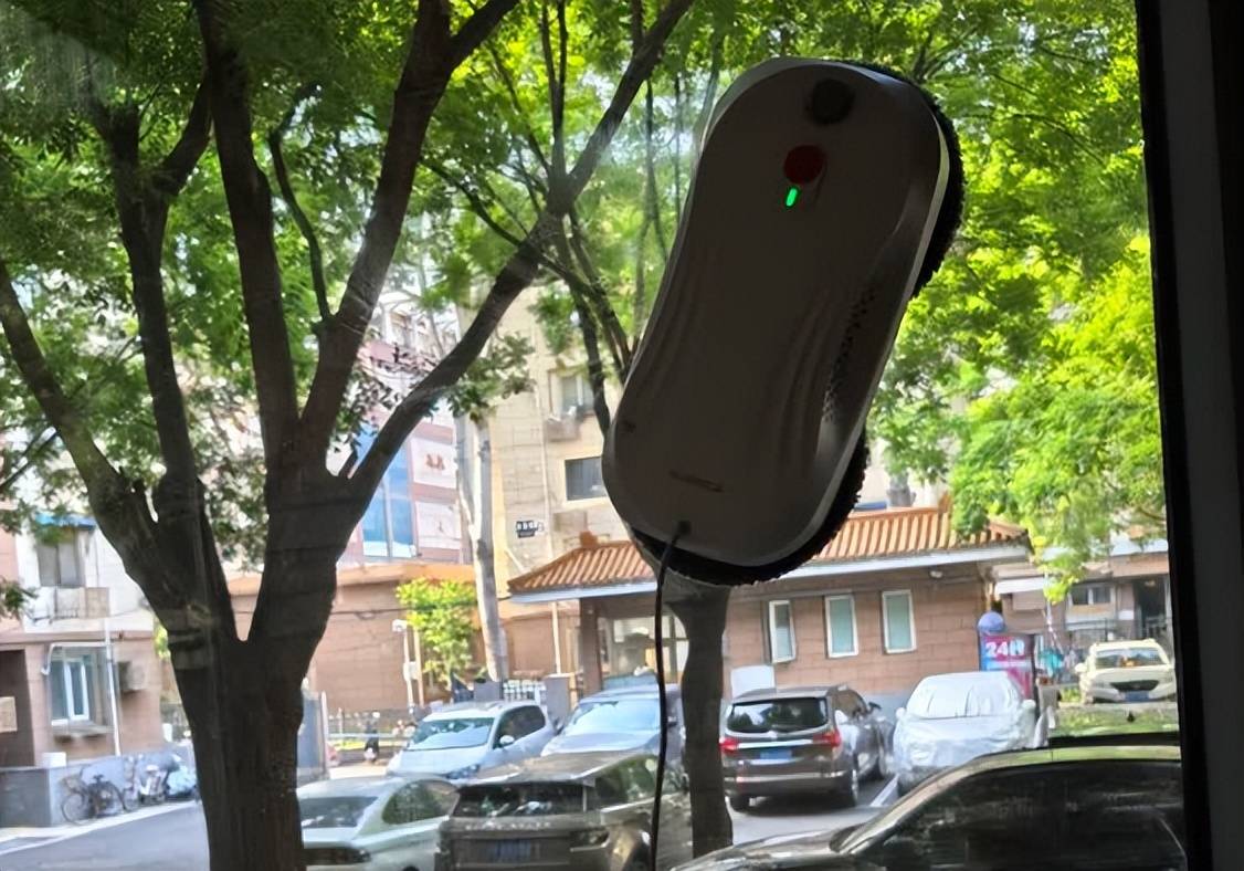 高层擦窗机器人哪个牌子好啊?擦玻璃机器人品牌排行榜前十名,不踩雷秘籍