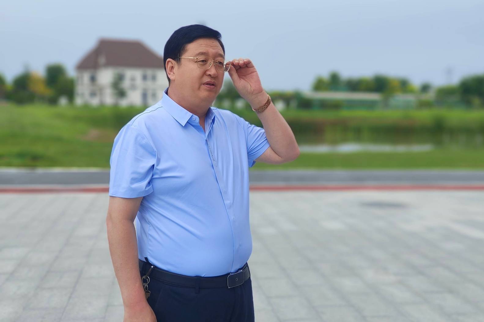 刘月好原创歌曲《三亚的风等你来》，唱响三亚浪漫风情_歌词_文化强国_山海