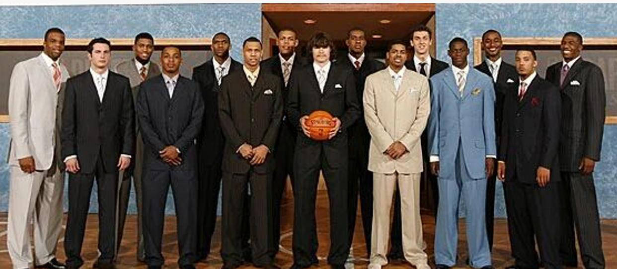 哭了，7号昔日姚明队友，是时候让他光荣退役了