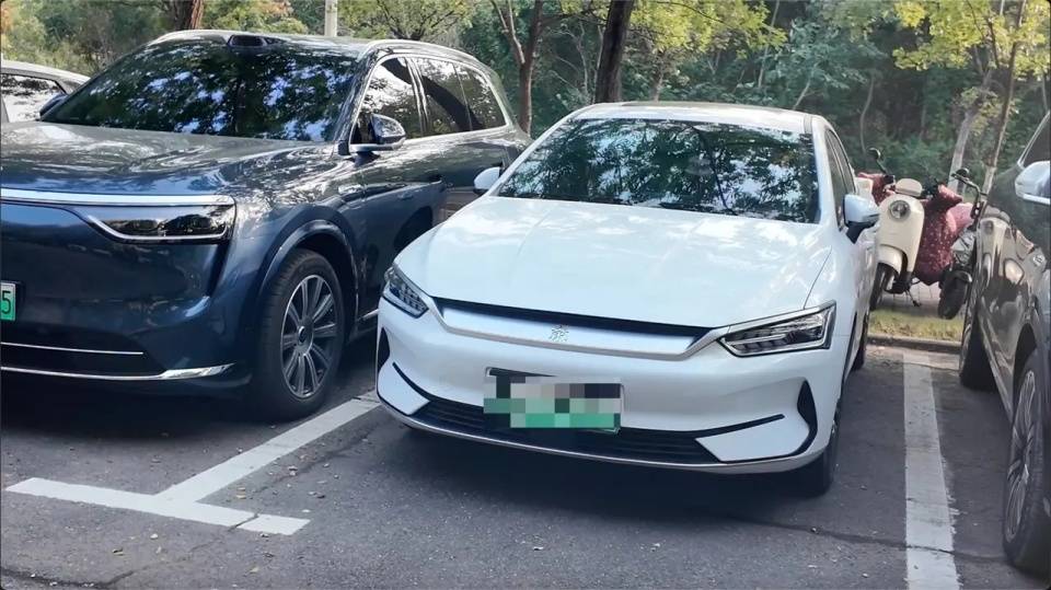 不但雷军想不到，估计连余承东也没想到吧！高校老师最喜欢的车不是问界，也不是小米，而是比亚迪！