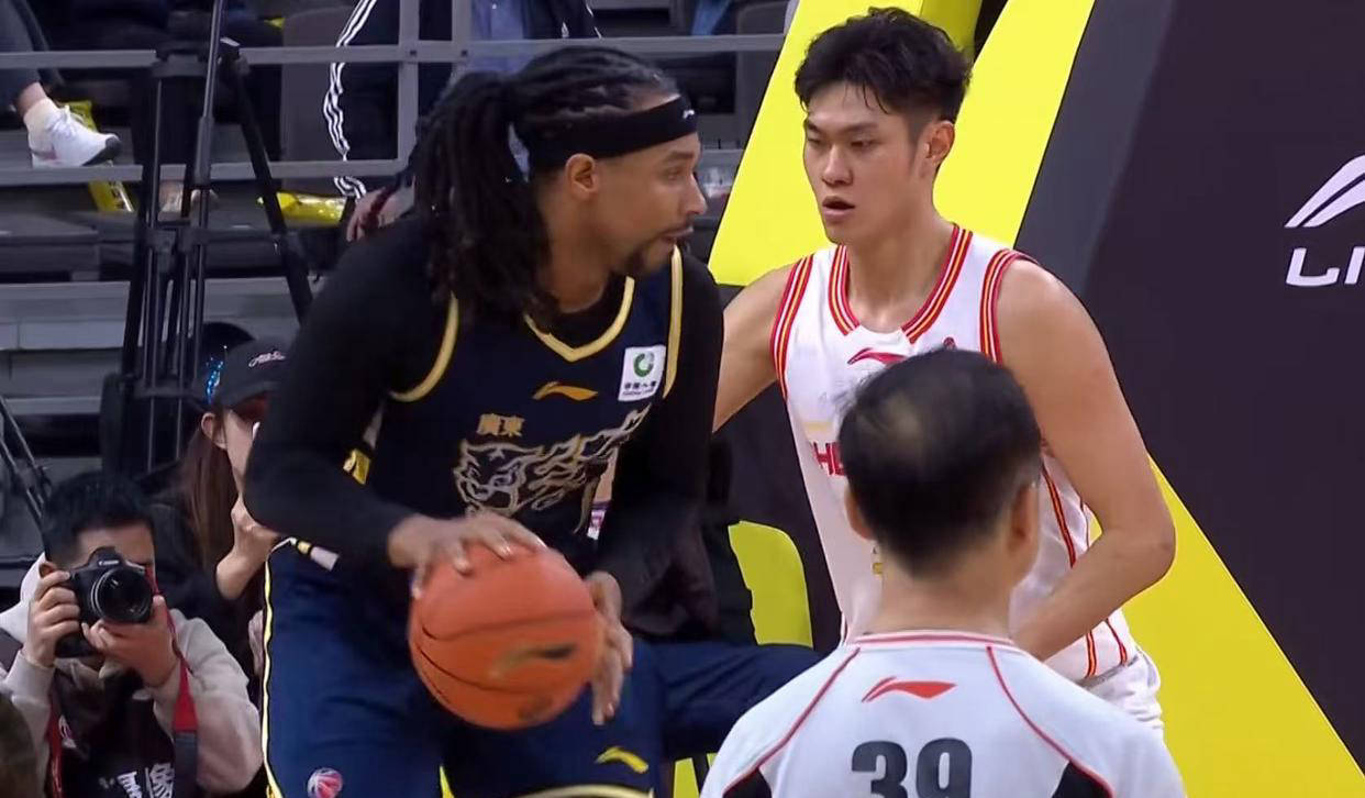 朱芳雨押对宝！广东男篮猛攻“新内线”，杜锋为他拒绝交易王浩然？