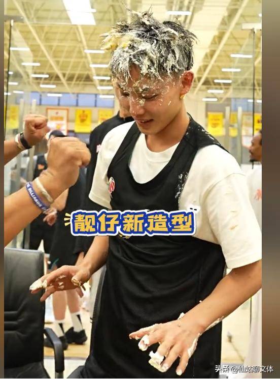 大比分输上海后 广东队今天给徐杰过生日 大家其乐融融 一点不受影响