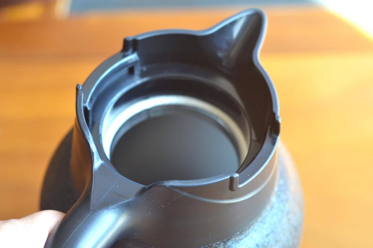 一步到位!宫菱保温壶测评:8层锁温+欧盟认证安全无毒+0胶水