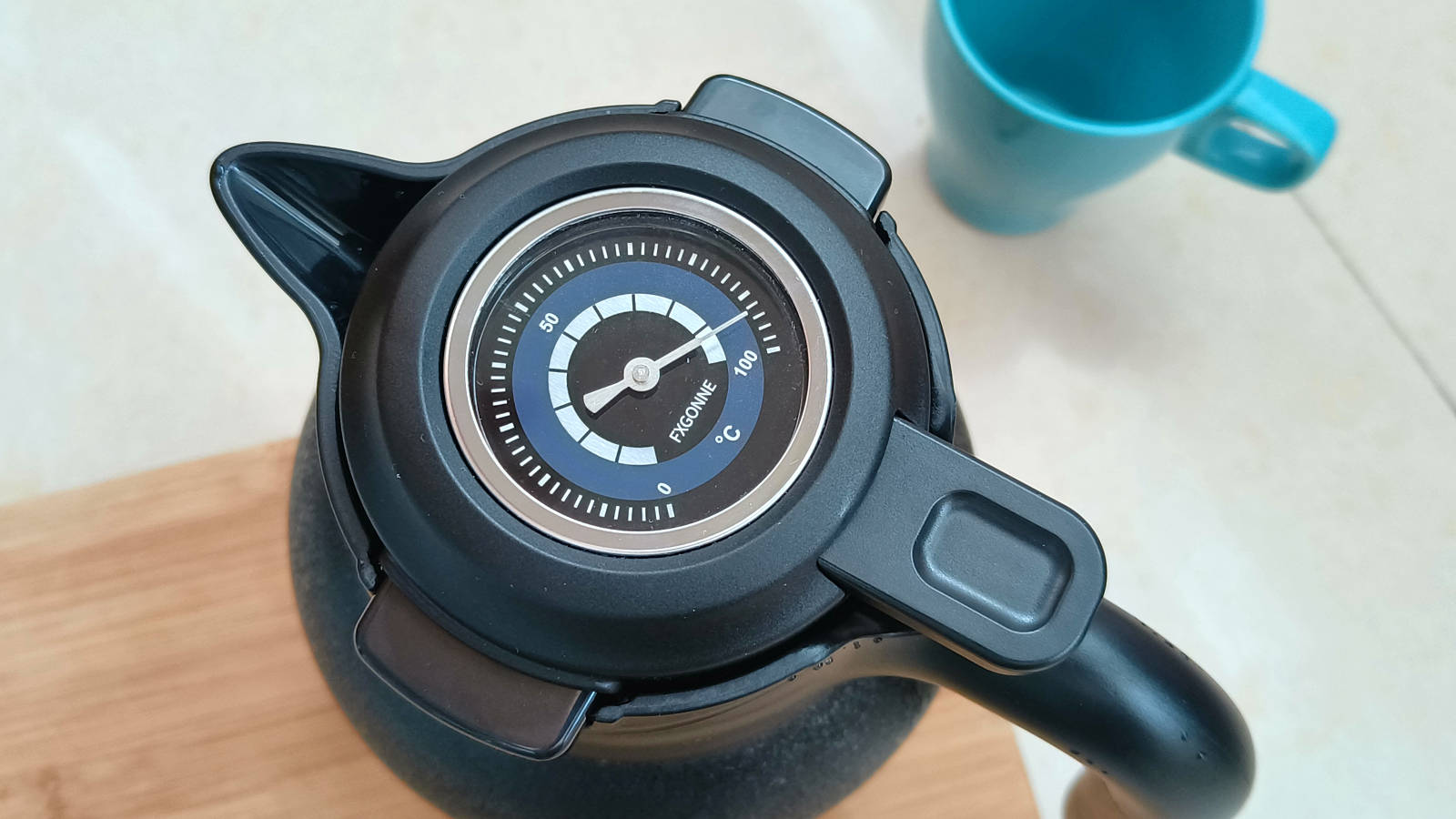 欧盟认证+8层锁温 宫菱保温壶:重新定义饮水安全!