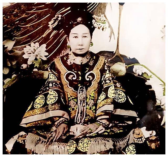 回望与探密⑨ 被鸦片奴役的慈禧太后