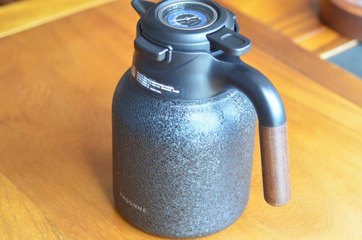 一步到位!宫菱保温壶测评:8层锁温+欧盟认证安全无毒+0胶水