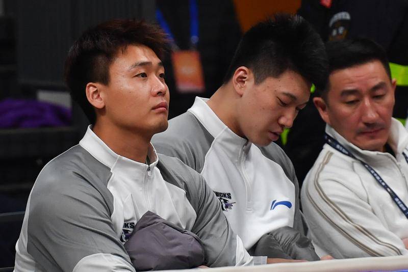 赵睿曾凡博参加踩场训练 做好出战“京城德比”准备