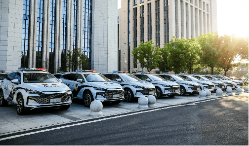 比亚迪警务车，《守护解放西》镜头外的实力答卷