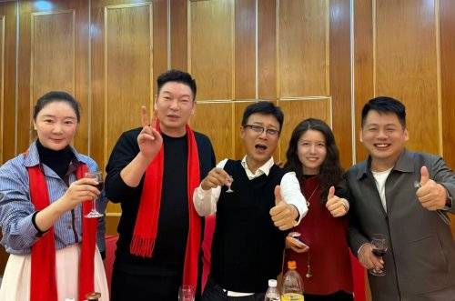 影时代智能科技2025年会:璀璨星聚,共启辉煌新章(图3) 影时代智能科技2025年会:璀璨星聚,共启辉煌新章(图3)