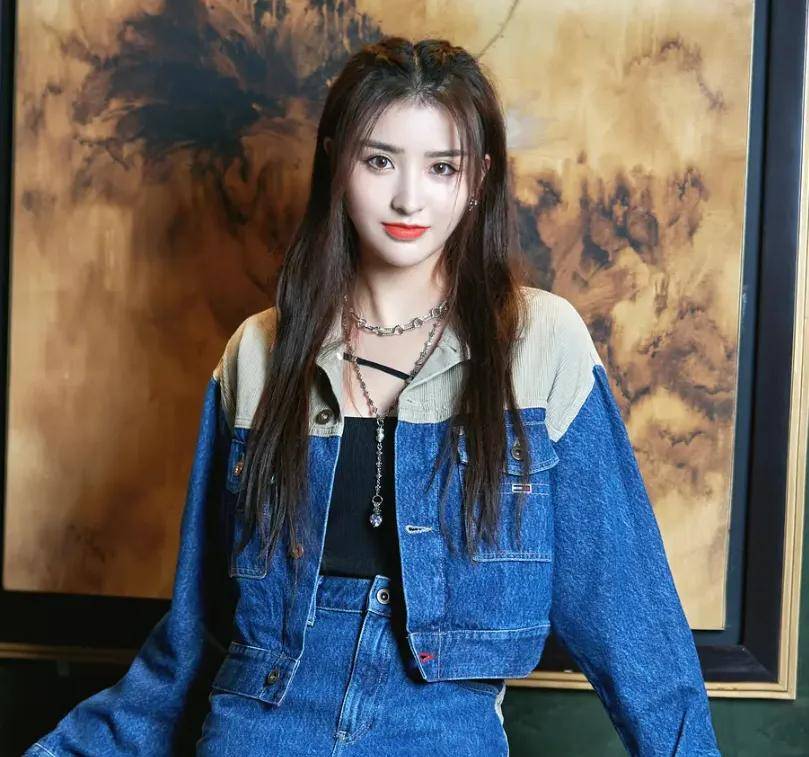 原创            又有大瓜？金子涵拉黑蔡徐坤，女方抑郁退圈，男方被曝过私生活瓜