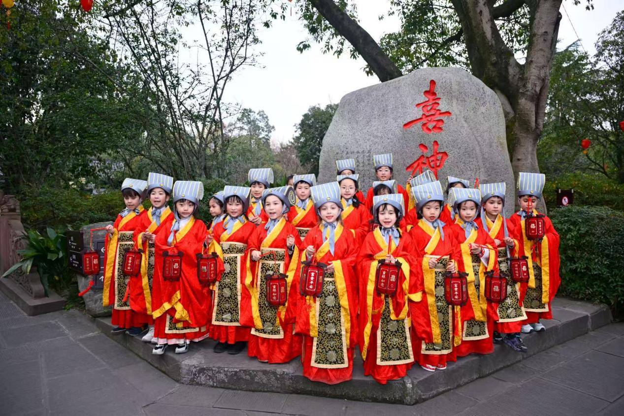 Gallop into Good Fortune: Global Recruitment for 2026 Little Fortune Gods Begins(图2)