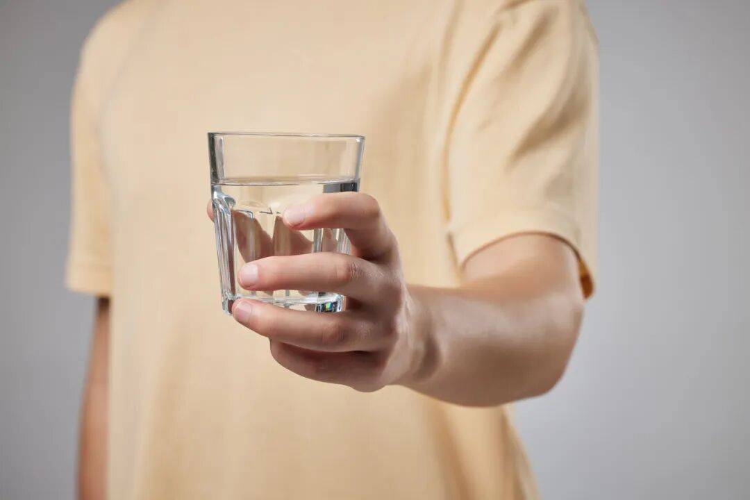 喝水越多，排毒效果越好？