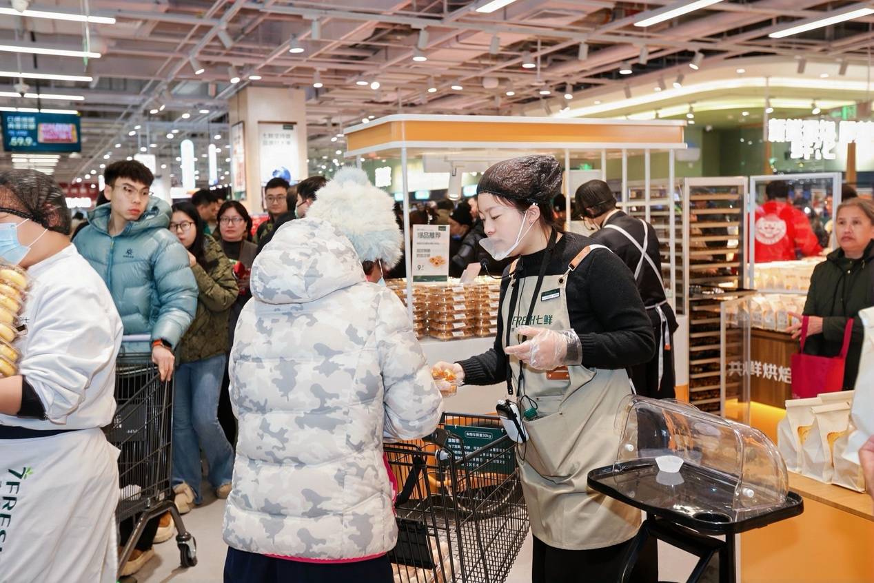 人潮涌动!京东七鲜京沪双店齐开,掀爆年货线下消费热情-最极客
