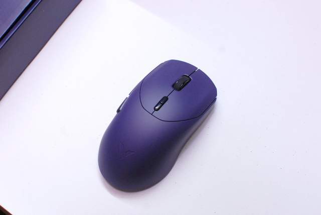 续航怪兽遇上电竞王者：雷柏V700DIY-98长续航版 &amp; VT9 MAX鼠标实测