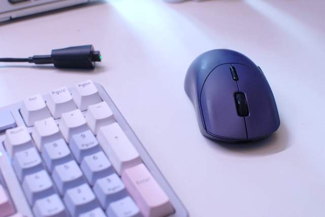 续航怪兽遇上电竞王者：雷柏V700DIY-98长续航版 &amp; VT9 MAX鼠标实测