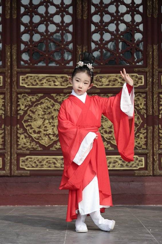 上海礼智信影视文化传媒出品的《三国演义之三顾茅庐》正式开拍