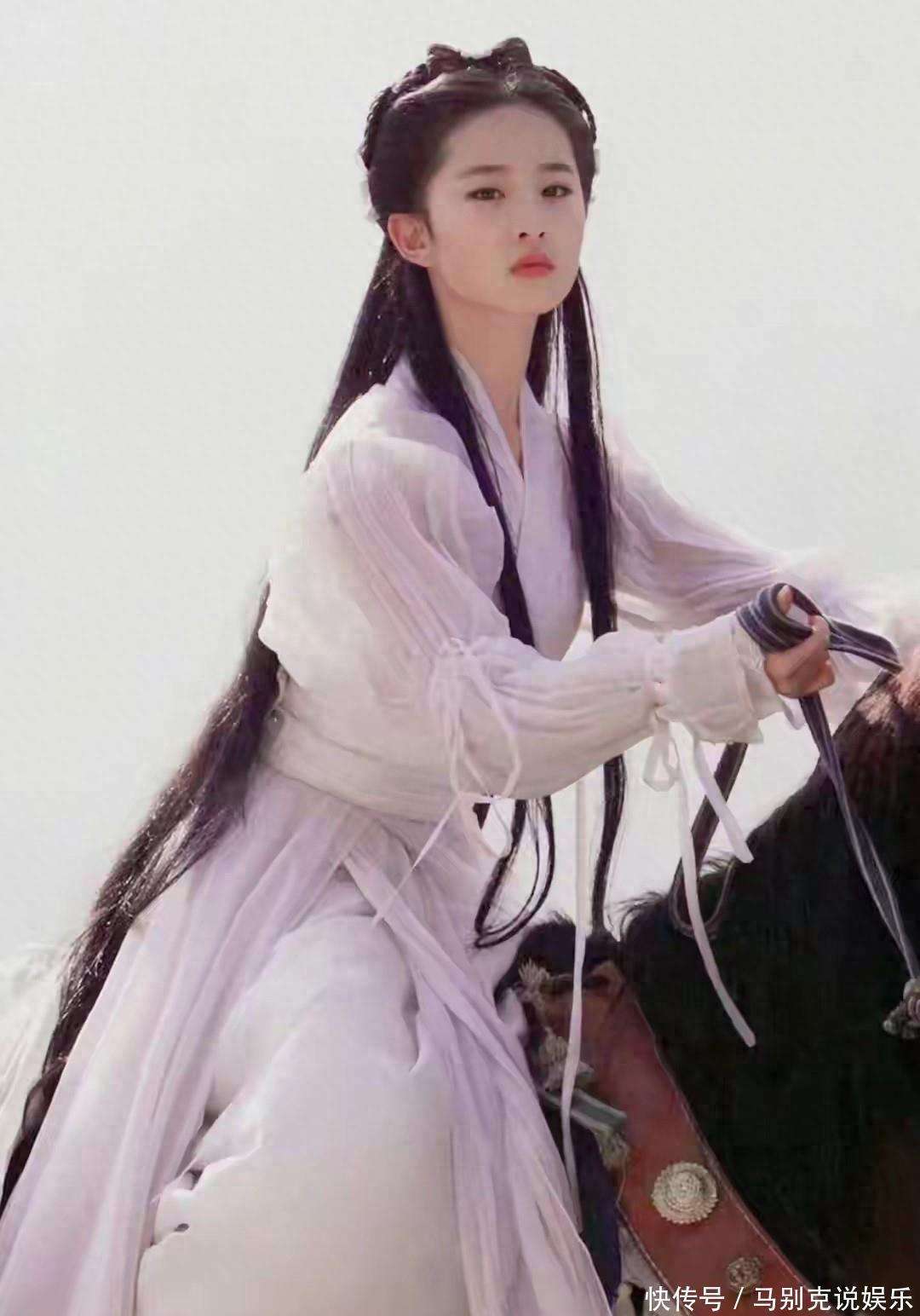 原创            张纪中综艺爆料引热议：刘晓庆险演小龙女，17岁刘亦菲成经典