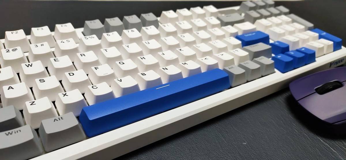 中大手电竞首选键鼠套装，续航+性能+颜值，雷柏V700DIY-98长续航版+VT9实力出圈真硬核！