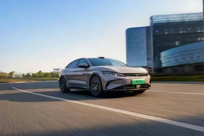 开年即领跑，比亚迪以210051辆 稳坐1月新能源汽车销量冠军