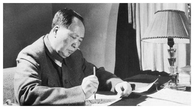 原创            红军团长隐姓埋名，毛主席亲自派人去请：小顾，你在给我玩捉迷藏