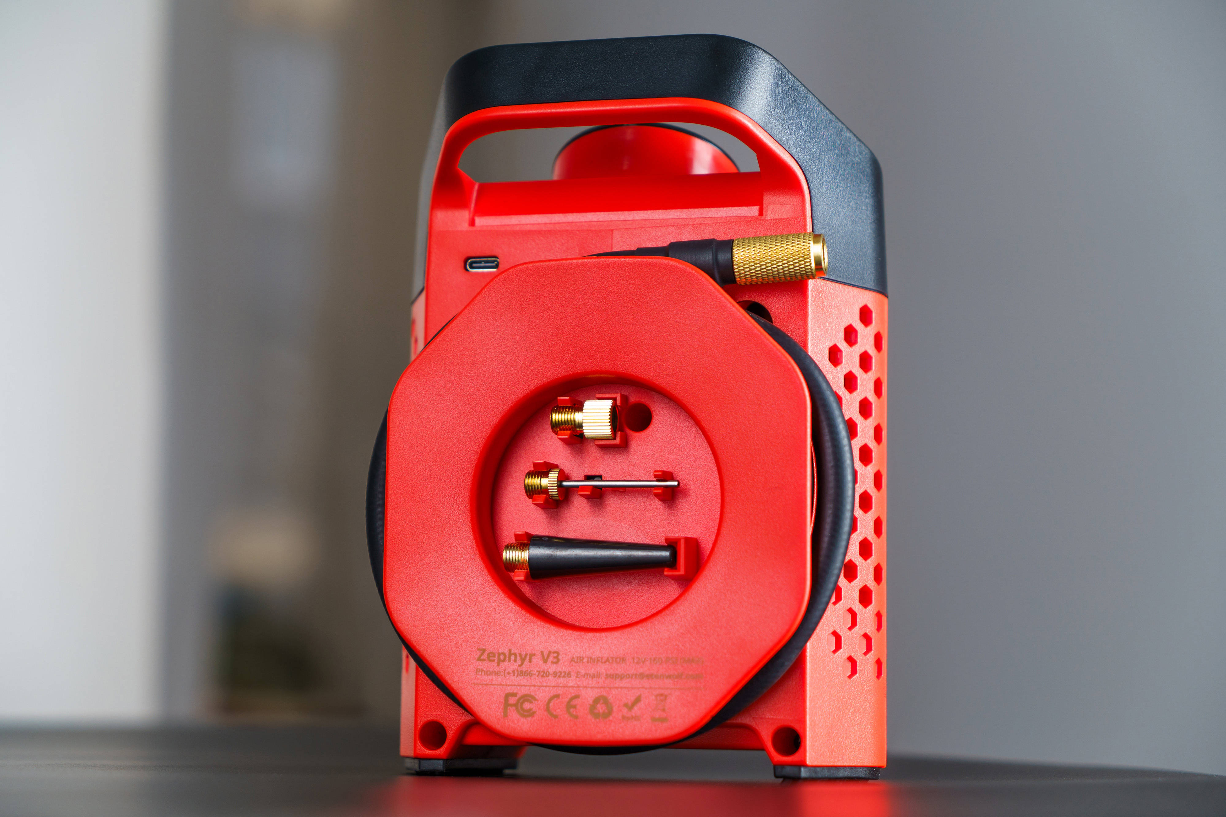 有线的性能、无线的便携！这款“既要又要”的毅狼V3旋风车载充气泵了解一下