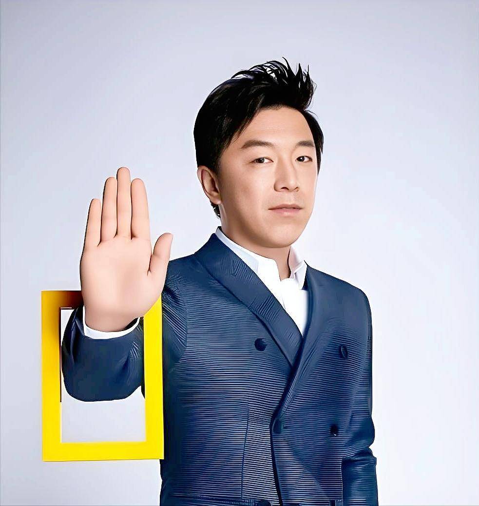 黄勃：接连将父母送养老院，父亲离世后，他与妻子有个泪奔的约定（组图） - 4